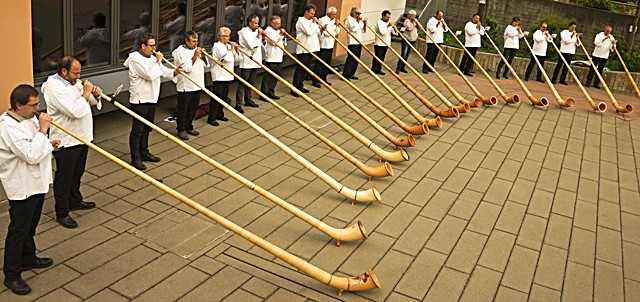 Stelldichein auf dem Dorfplatz